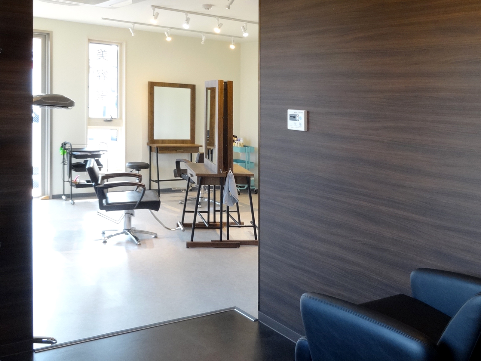 【美容室】Hair Salon mogy｜設計・施工例｜八百板工芸有限会社