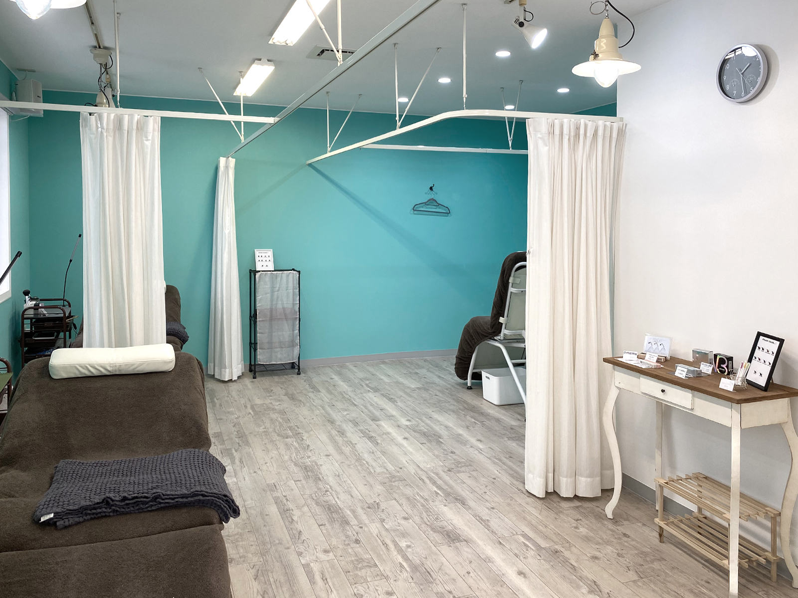 【まつげサロン】Iʼs｜設計・施工例｜八百板工芸有限会社